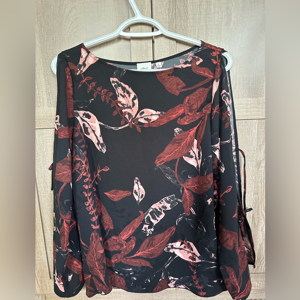 Wilfred blouse with tie sleeves